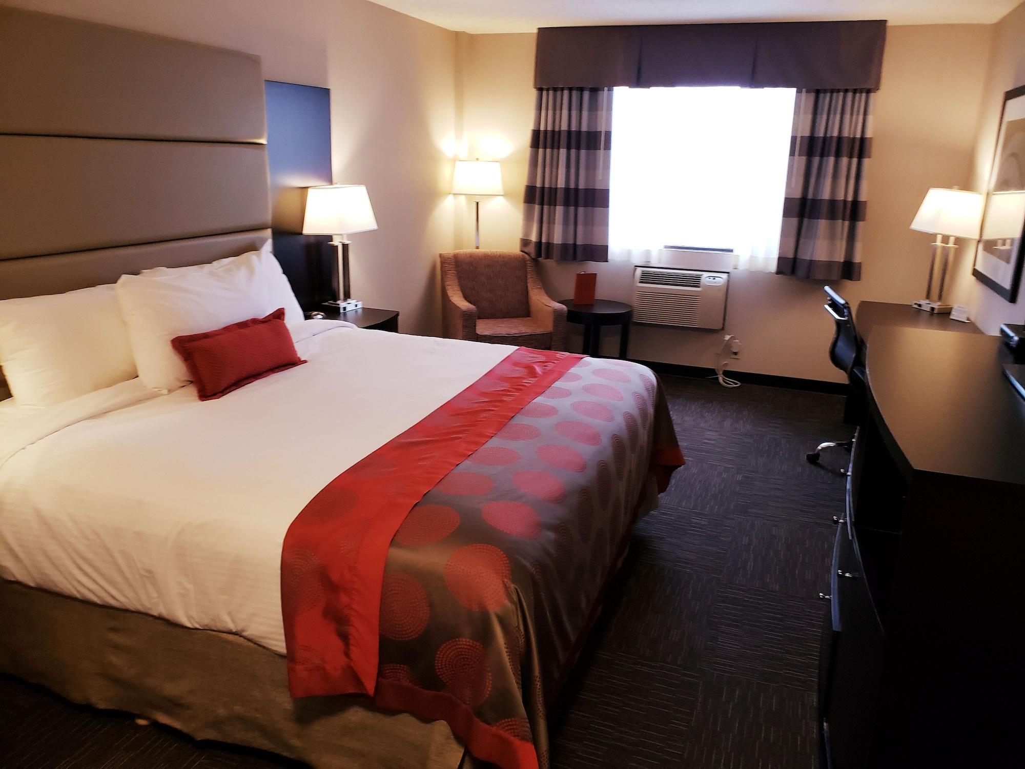 Hotel Ramada By Wyndham Saskatoon Zewnętrze zdjęcie
